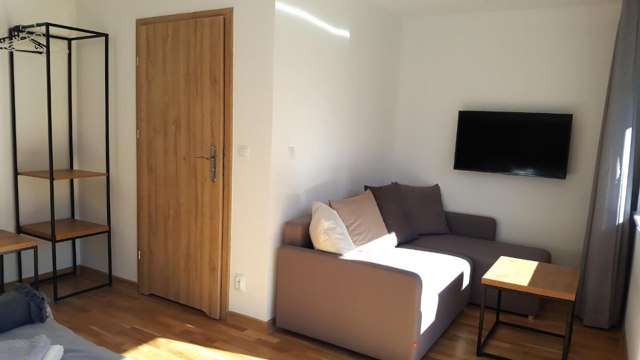 Wodnik Uslugi Hotelarskie, Apartamenty รอวี ภายนอก รูปภาพ