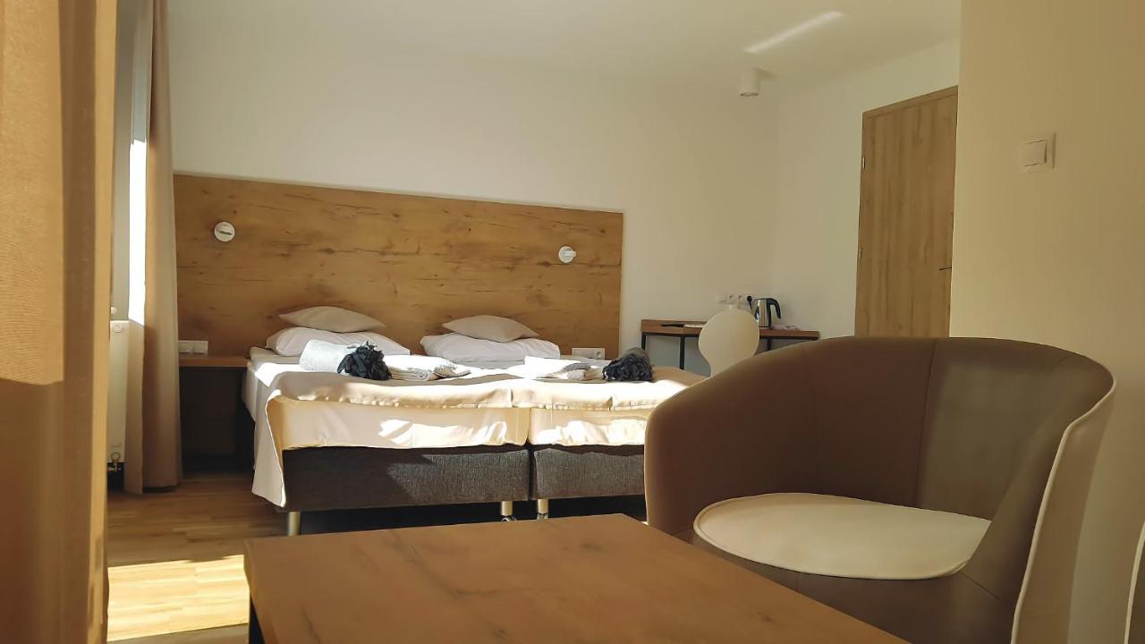 Wodnik Uslugi Hotelarskie, Apartamenty รอวี ภายนอก รูปภาพ