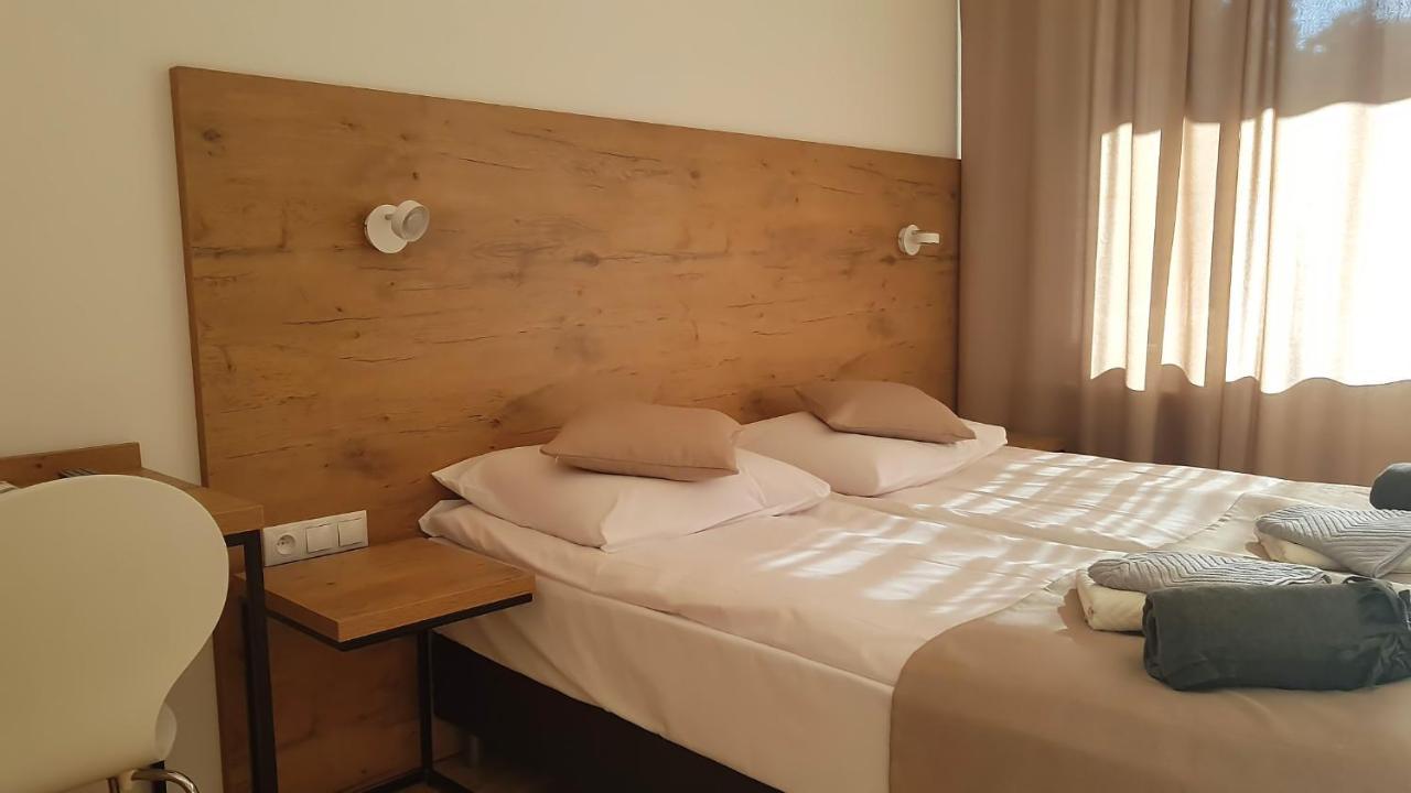 Wodnik Uslugi Hotelarskie, Apartamenty รอวี ภายนอก รูปภาพ